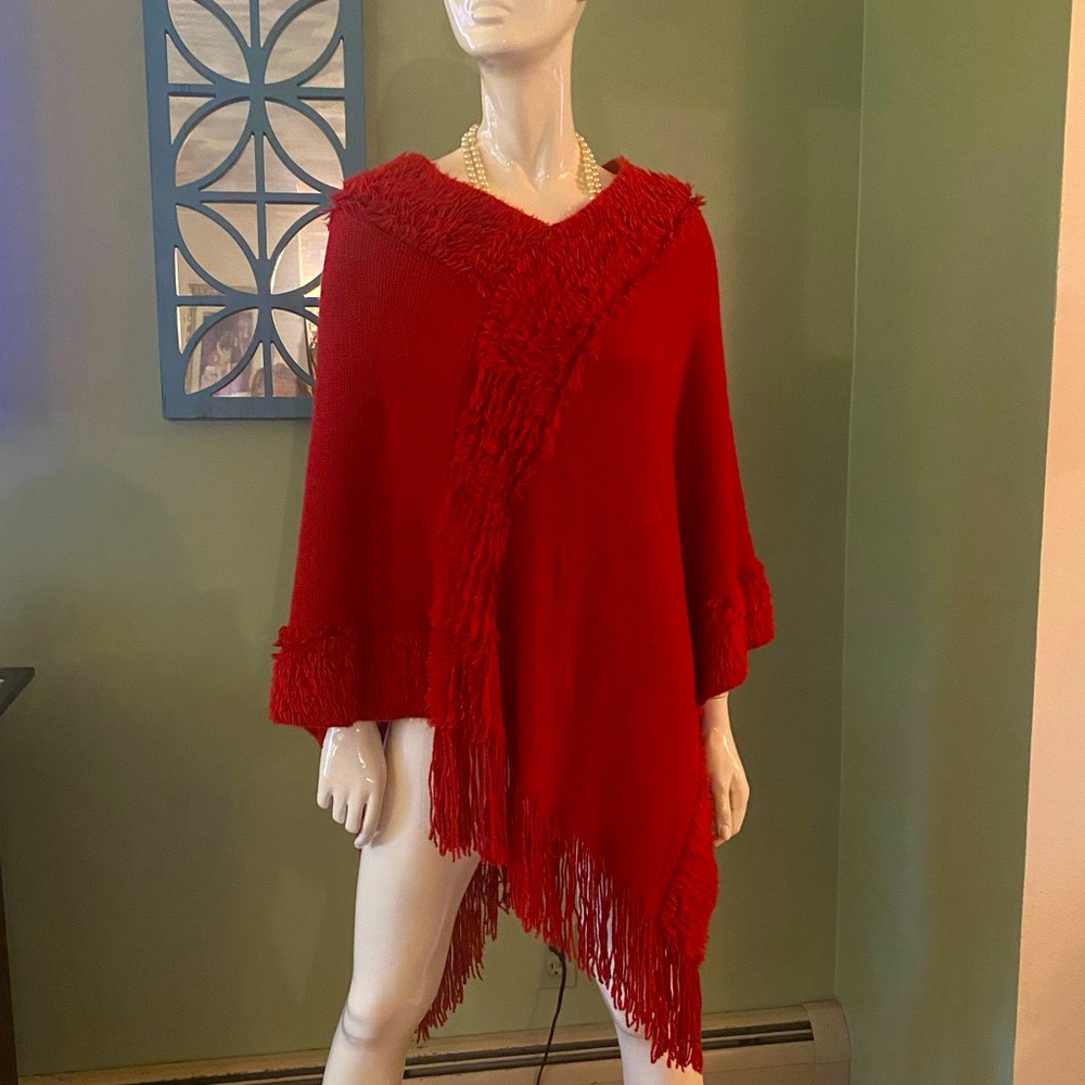 Dark red poncho. One size.